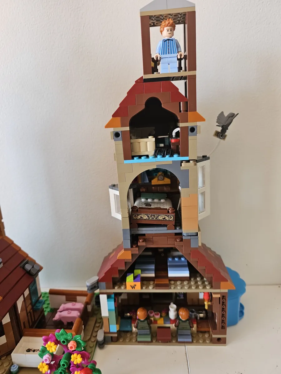 Completed LEGO The Burrow Collectors' Edition build, photo 1